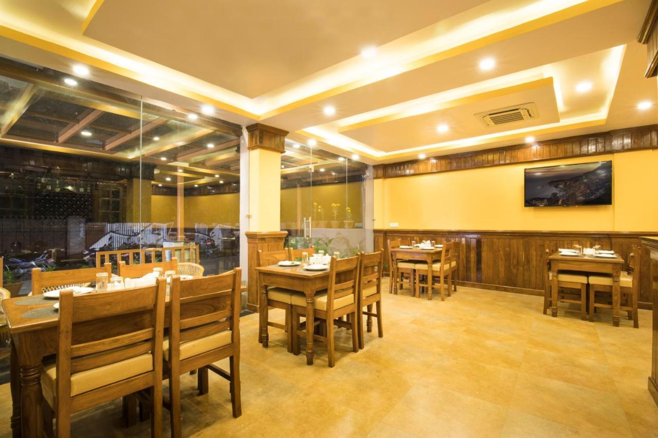 Hotel Lake Shore بوكْرا المظهر الخارجي الصورة